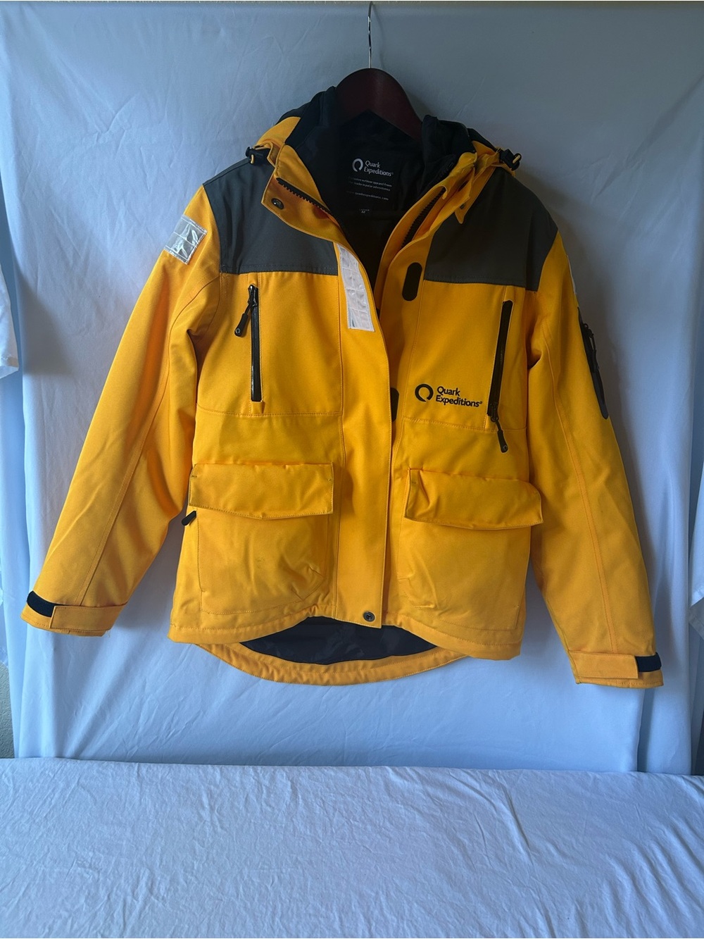 Quark Expeditions women’s Medium Yellow hooded insulated arctic Jacket